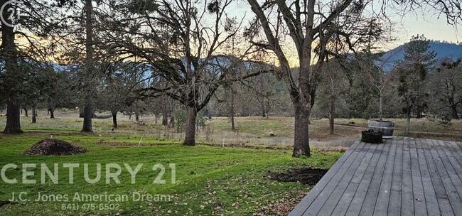 Foto del edificio - Spectacular Views in the Heart of Applegate Wine Country