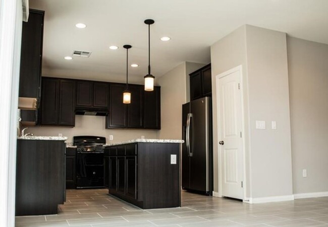 Building Photo - COMING SOON Beautiful 4 bedroom SW Area Ho...
