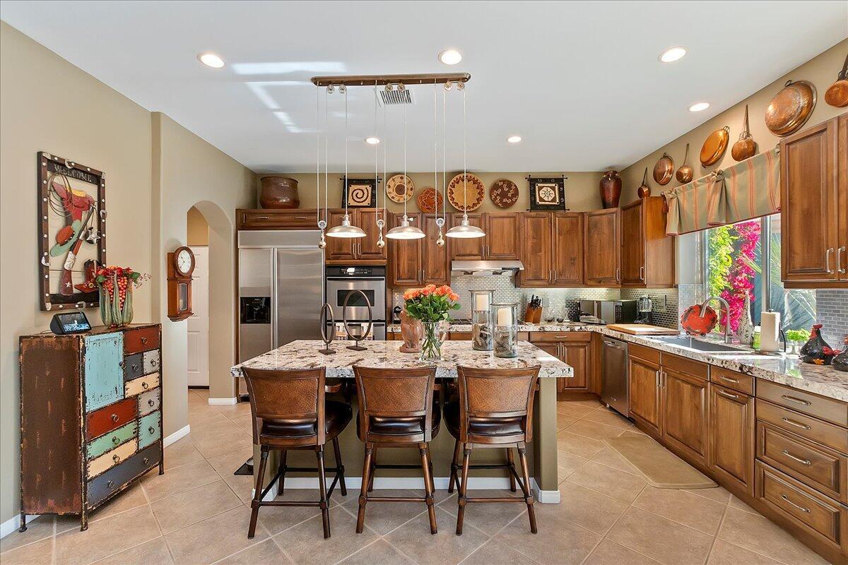 Primary Photo - 85 Clavel Ct