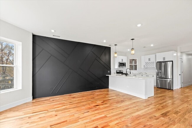 Foto del edificio - 6128 S Rhodes Ave