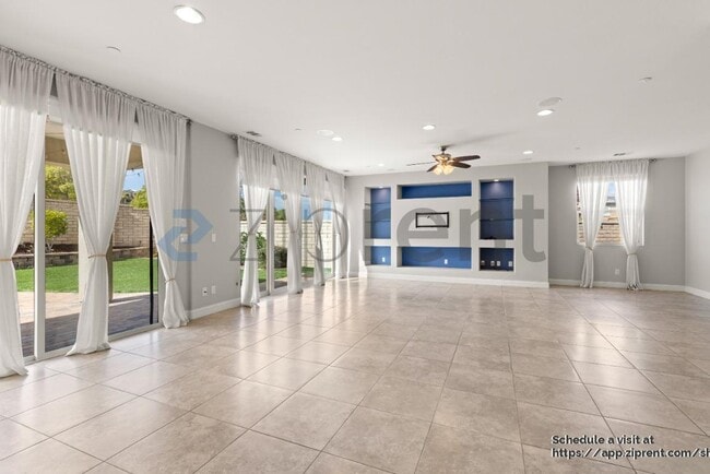 Foto del edificio - 1538 Avila Ln