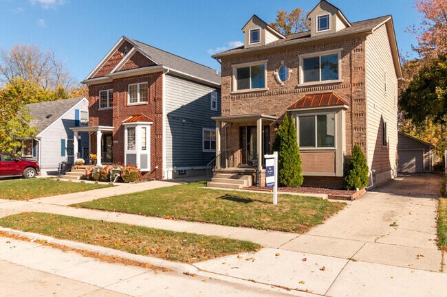 Foto del edificio - 3334 Cummings Ave