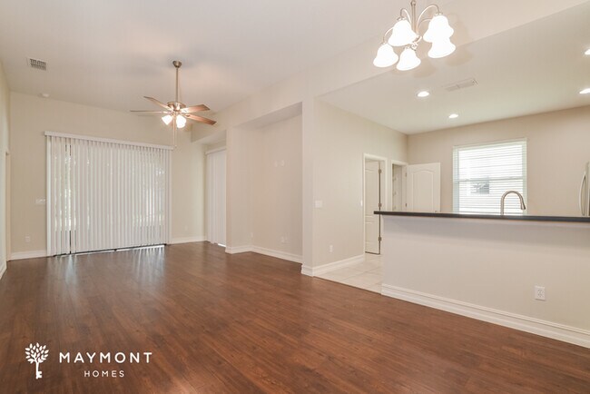 Foto del edificio - 615 Woods Landing Dr