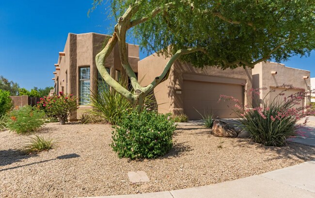 Foto del edificio - 8324 E Cactus Wren Rd