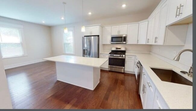 Foto del edificio - 37 Walnut Pl