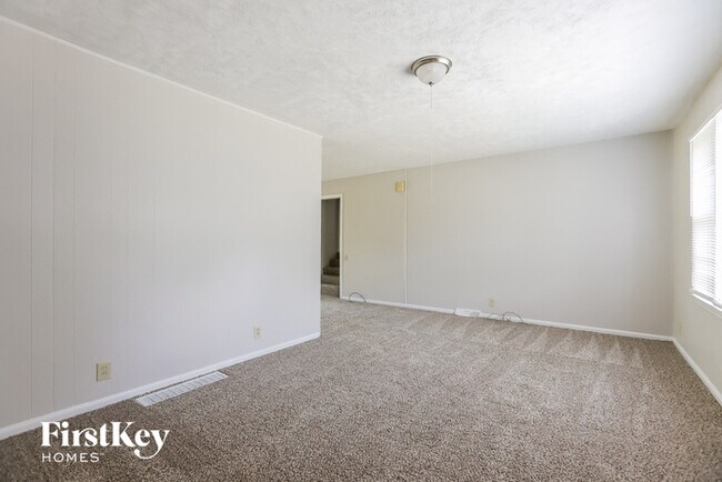 Building Photo - 8405 E 47th St