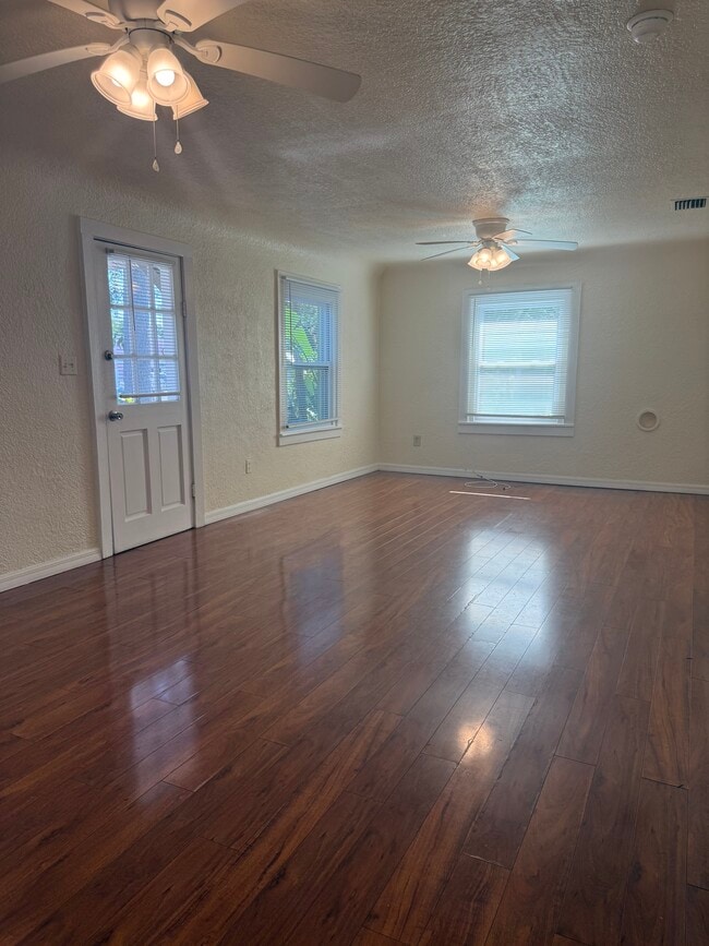 Building Photo - 409 Lebeau St