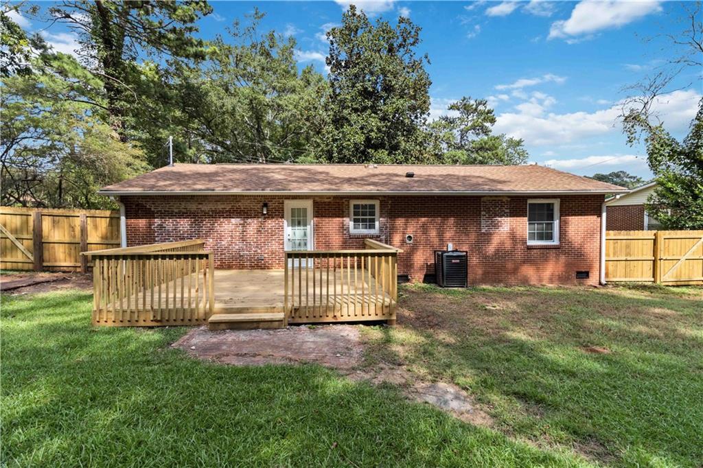 Primary Photo - 781 Needle Dr