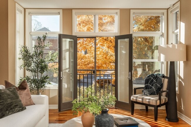 Building Photo - 1684 Fillmore St