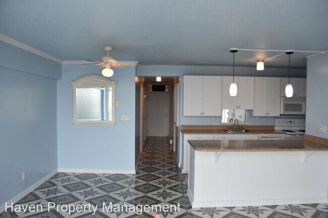 Building Photo - 1 br, 1 bath House - 235 Broadway  Apt 300
