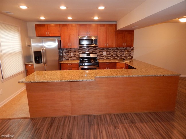 Foto del edificio - 13027 Townsend Rd