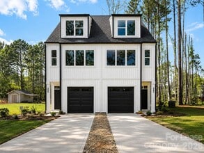 Building Photo - 343 Gray Dr