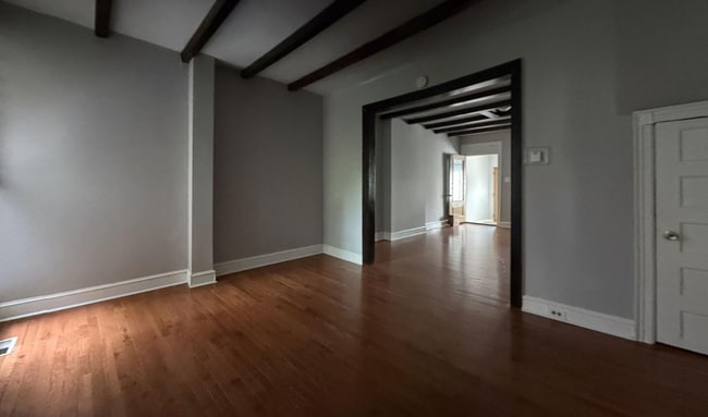 Building Photo - 459 Winona St