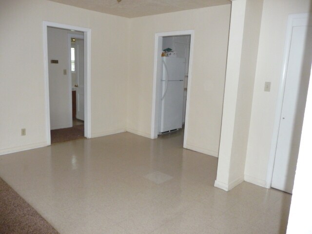 Building Photo - 2208 NW Walding Ave