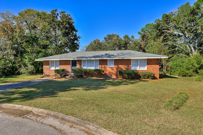 Foto del edificio - 2618 Providence Ct