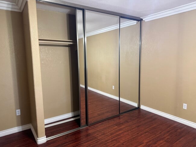 Master bedroom - 4210 Thorn St