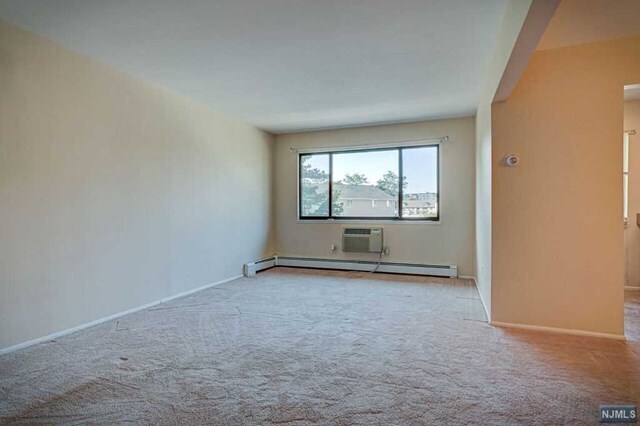 Foto del edificio - 747 Riverside Ave