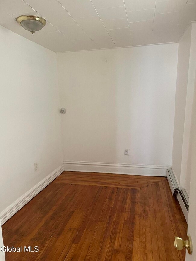 Building Photo - 225 Remsen St