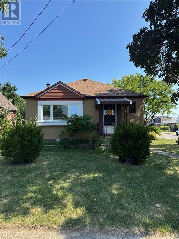 Photo principale - 839 Brucedale Ave E