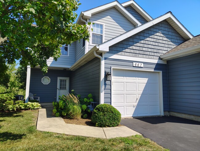 Building Photo - 667 Woodhaven Dr