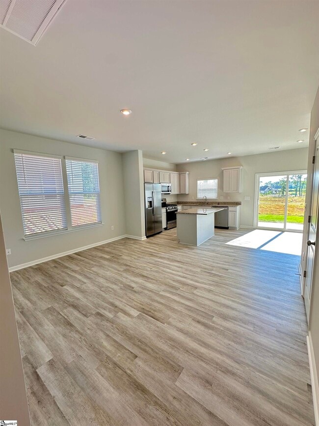 Building Photo - 120 Randwick Ln