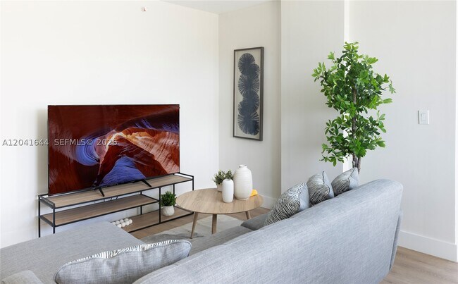 Foto del edificio - 116 NW 23rd St