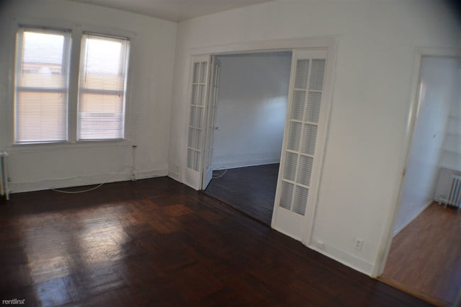 Building Photo - 2218 28th St