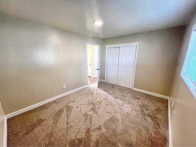 Building Photo - 4160 Oro Ln