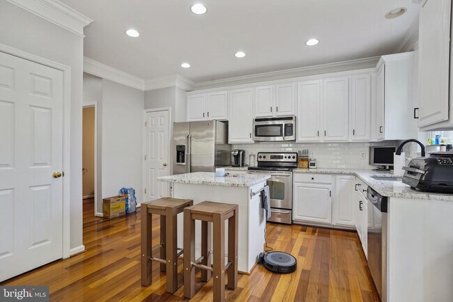 Foto del edificio - 4957 Breeze Way