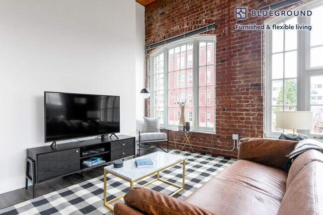 Foto del edificio - 224 Pontius Ave N