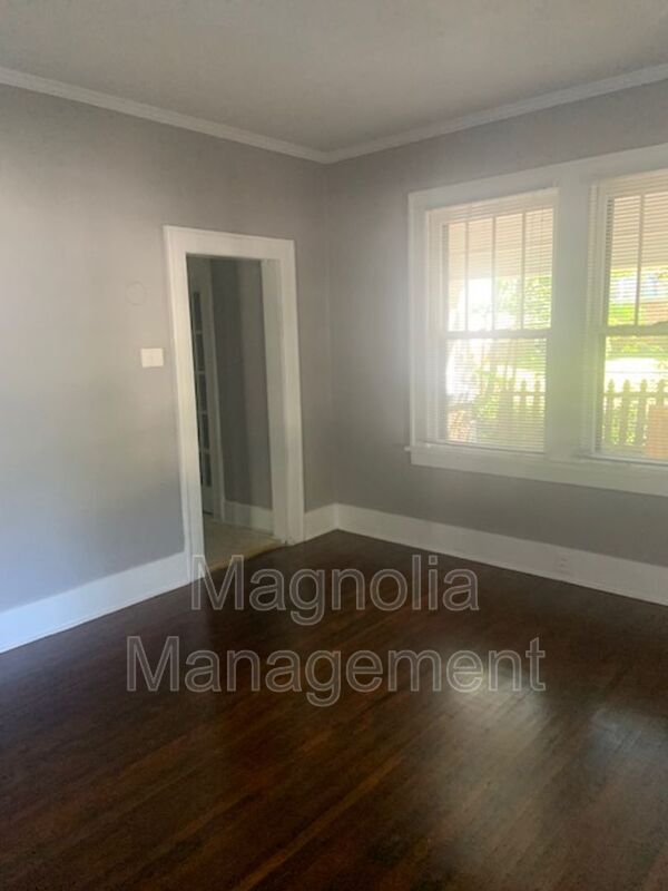 Foto del edificio - 621 E Montgomery St
