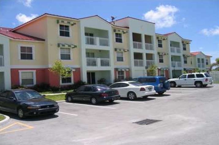 Primary Photo - Hollywood Hills Apartments