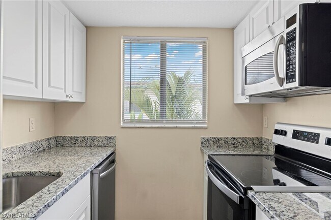Foto del edificio - 3357 New South Province Blvd