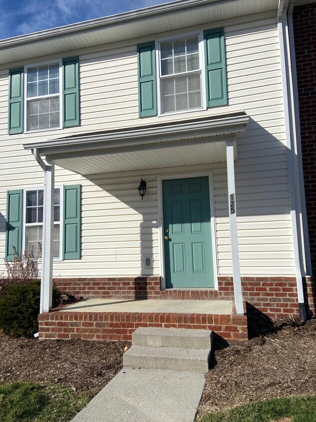 Primary Photo - 30 Charleston Ln