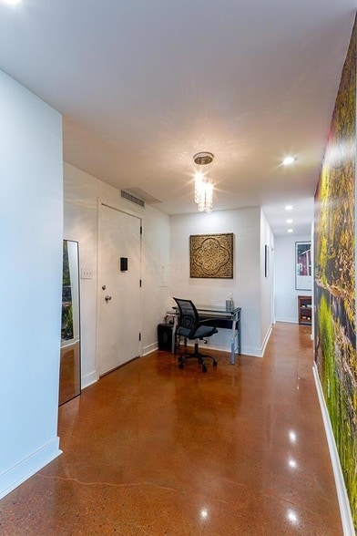 Building Photo - 1620 E Broad St