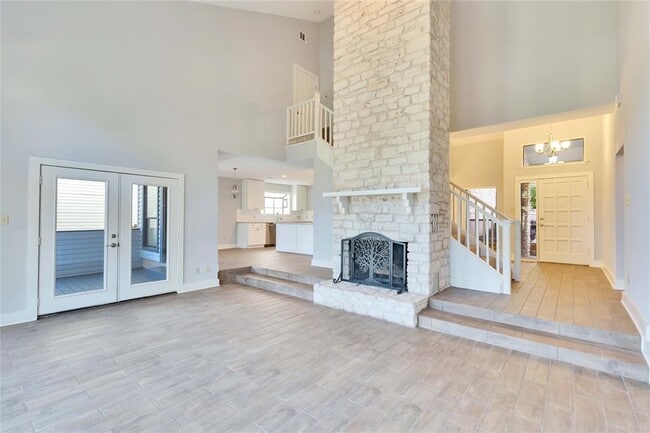 Building Photo - 6406 Cascada Dr