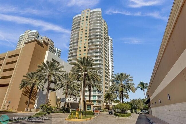 Building Photo - 1745 E Hallandale Beach Blvd