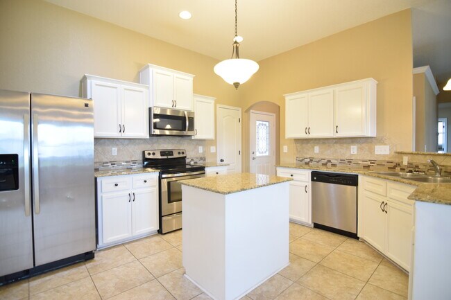 Building Photo - 204 W Little Dipper Dr