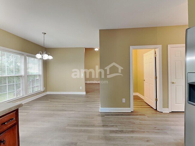 Foto del edificio - 922 Stewart Valley Dr
