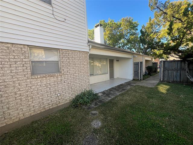 Building Photo - 415 Towne House Ln