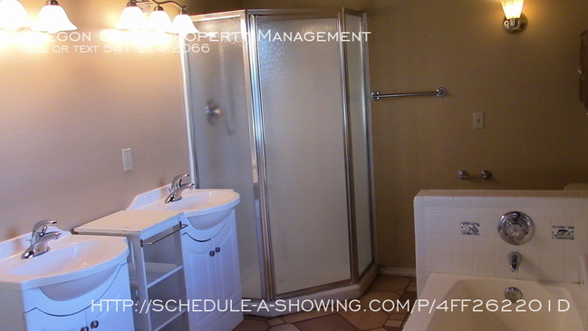 Foto del edificio - 1451 NW 19th St
