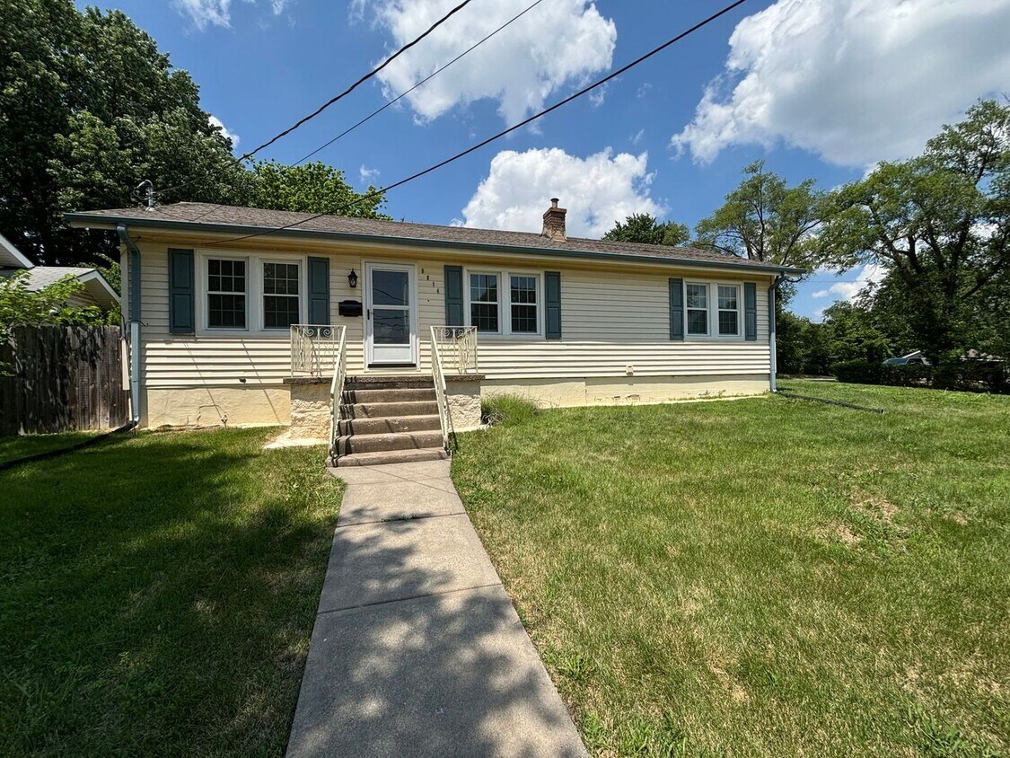Primary Photo - Wonderful 2 Bedroom, 1 Bathroom in Indepen...