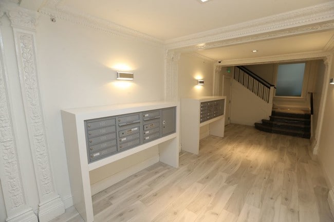 Foto del edificio - 3256 21st Street 404