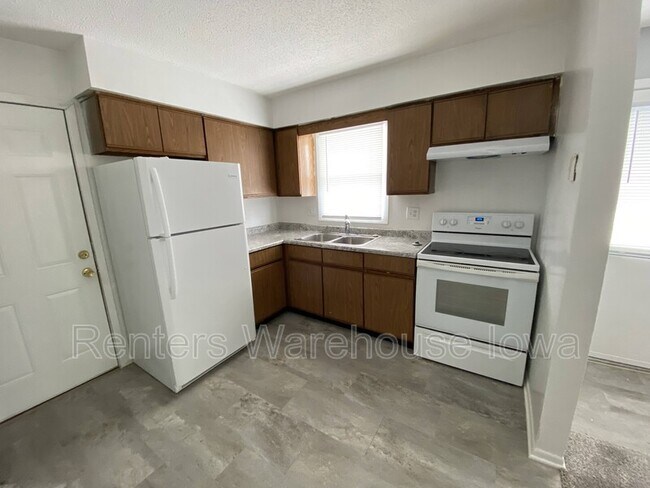 Foto del edificio - 822 Hartford Ave