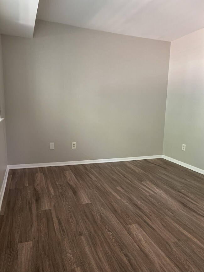 Building Photo - 1008 Sandlin Pl