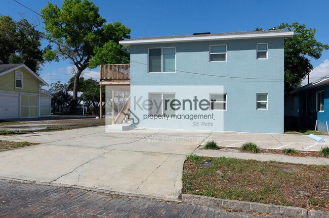 Building Photo - 454 21st St N