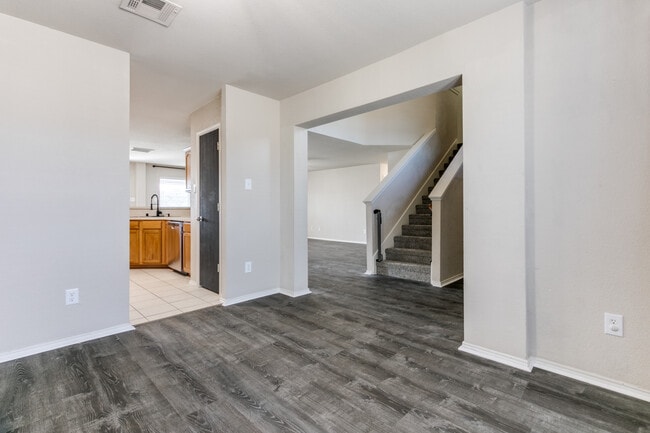Building Photo - 117 Tripp Trl