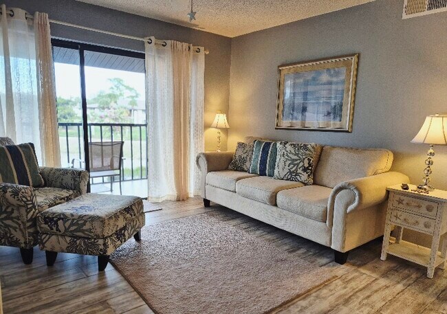 Foto del edificio - 19505 Quesada Ave