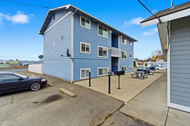 Foto del edificio - 2914 N Hogan St