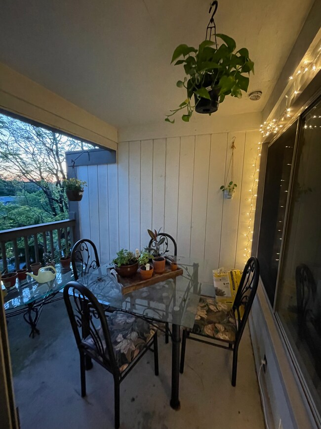 Foto del edificio - 1479 Cliff Ct